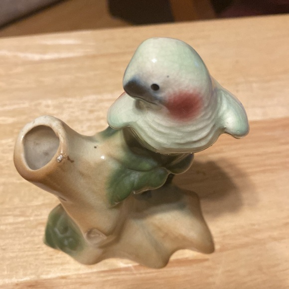 Royal Copley parrot figurine - Picture 2 of 5